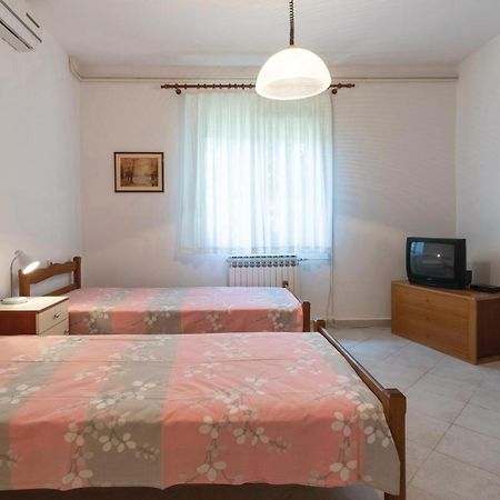 Nice Apartment In Zadar With Kitchen エクステリア 写真