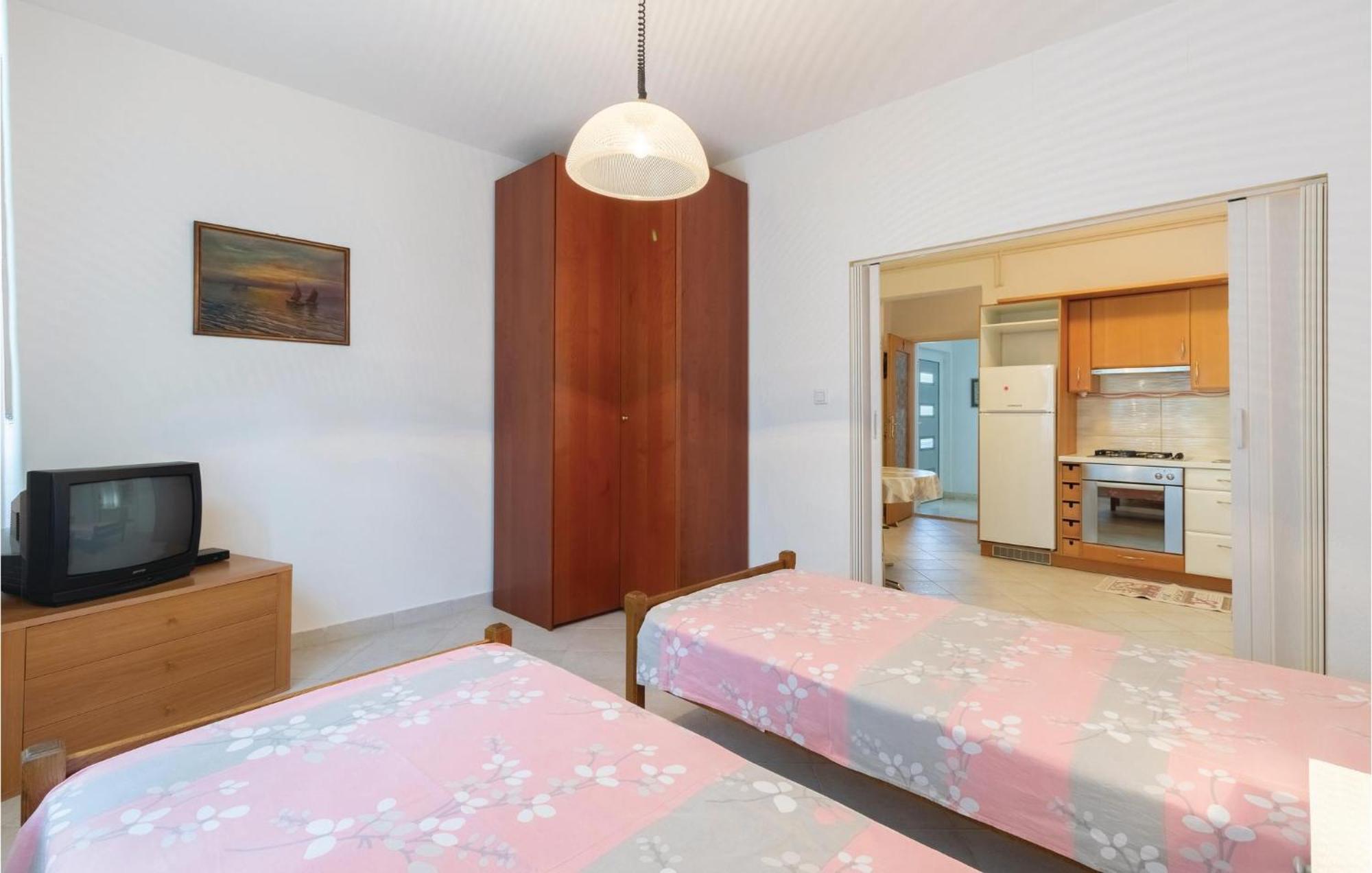 Nice Apartment In Zadar With Kitchen エクステリア 写真