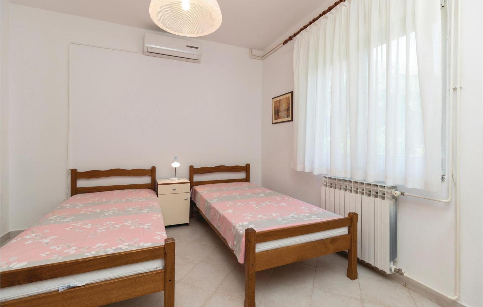 Nice Apartment In Zadar With Kitchen エクステリア 写真