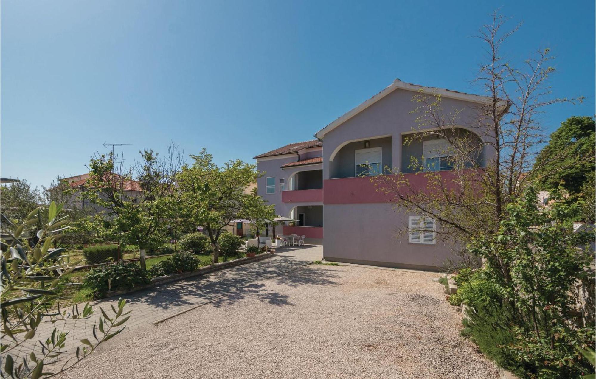 Nice Apartment In Zadar With Kitchen エクステリア 写真