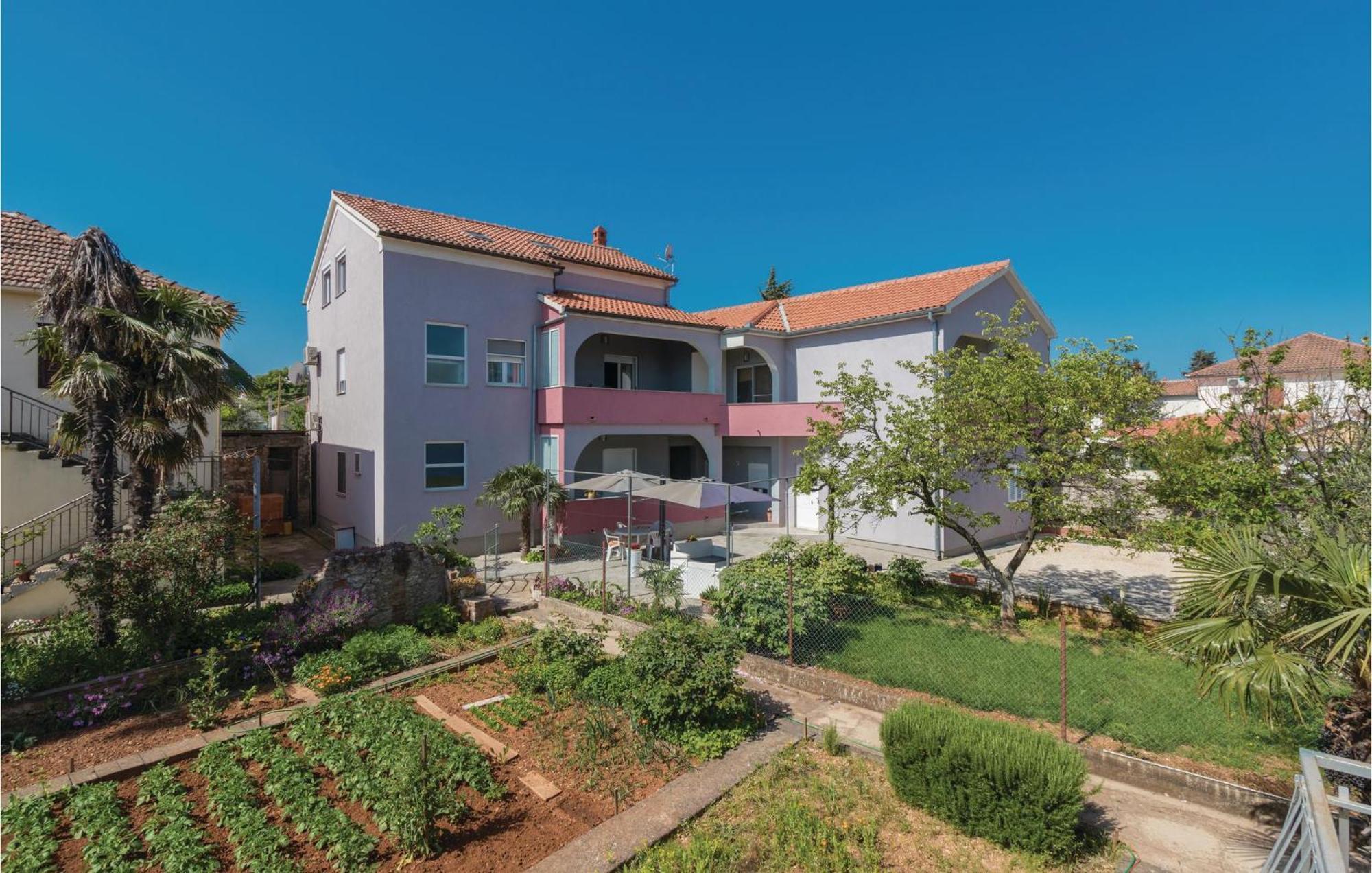 Nice Apartment In Zadar With Kitchen エクステリア 写真